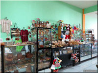 Artcrafts & Souvenirs